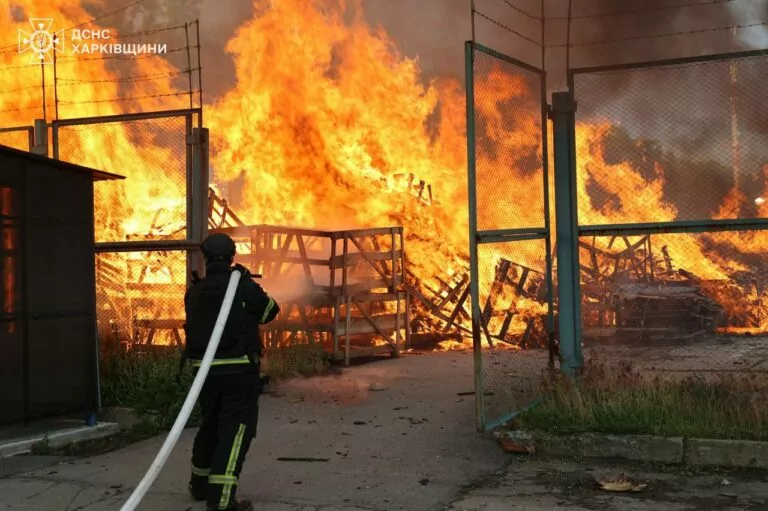 Russian combined drone, missile attack injures 22 people in Kharkiv 